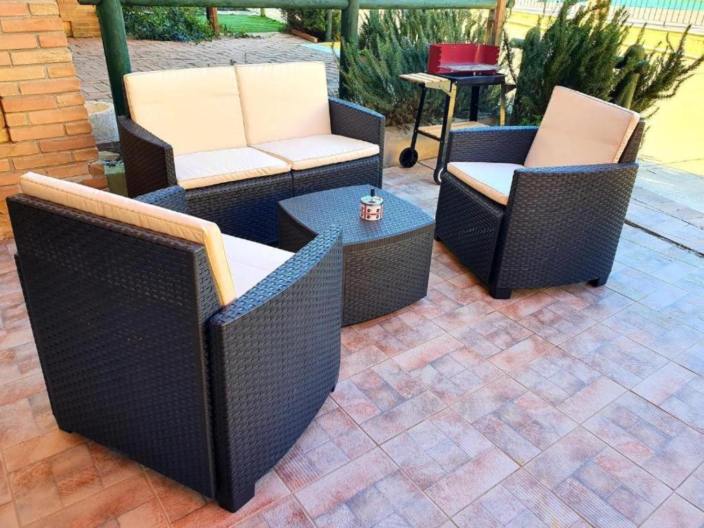 L'Estasi Tanca Piras A Bordo Piscina Con Vista Mare Villa Nebida Exteriör bild