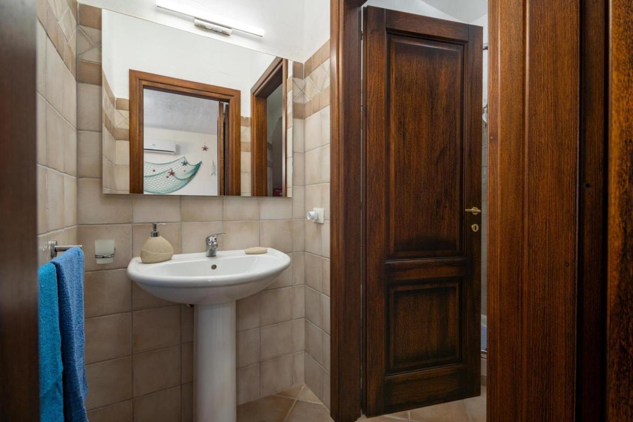L'Estasi Tanca Piras A Bordo Piscina Con Vista Mare Villa Nebida Exteriör bild