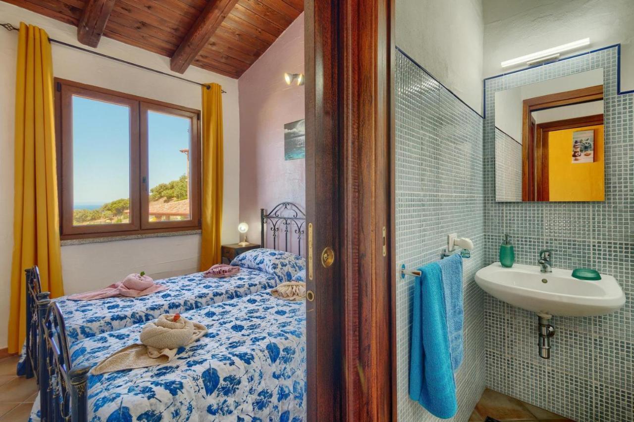 L'Estasi Tanca Piras A Bordo Piscina Con Vista Mare Villa Nebida Exteriör bild