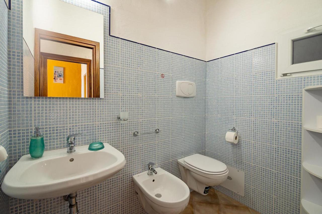 L'Estasi Tanca Piras A Bordo Piscina Con Vista Mare Villa Nebida Exteriör bild