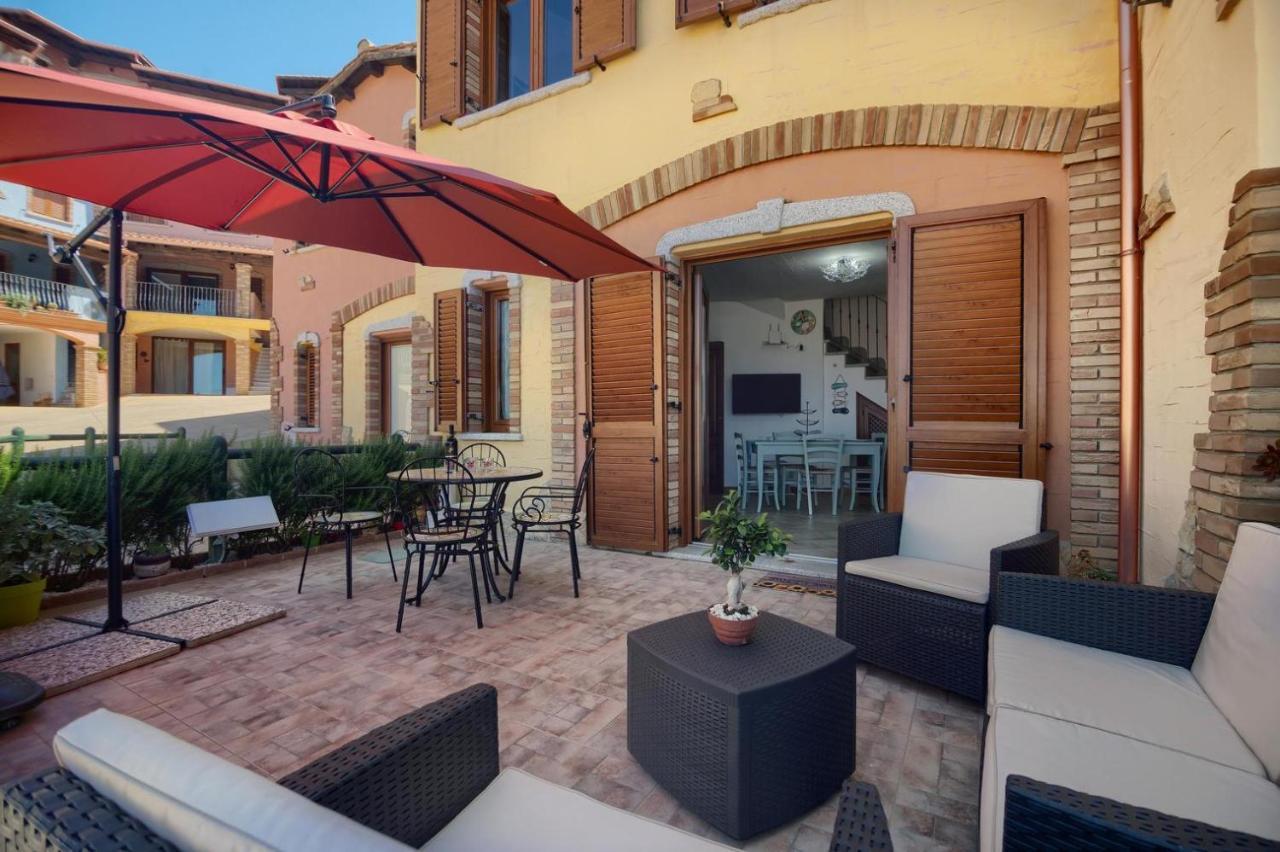 L'Estasi Tanca Piras A Bordo Piscina Con Vista Mare Villa Nebida Exteriör bild
